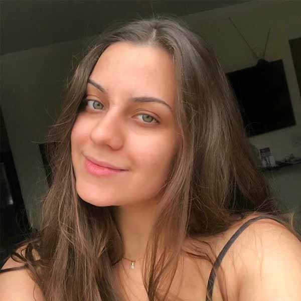 Giovanna Moreno comemora mais um aniversário.