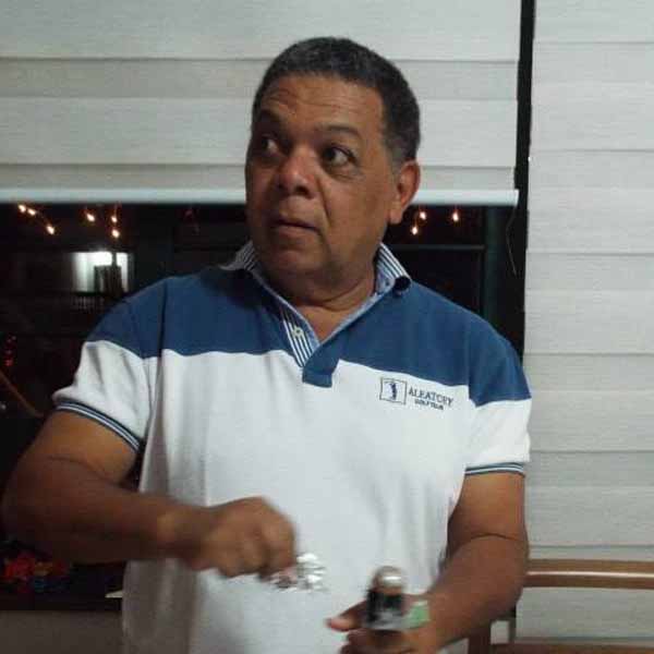 Nilton Uru comemora mais um aniversário.