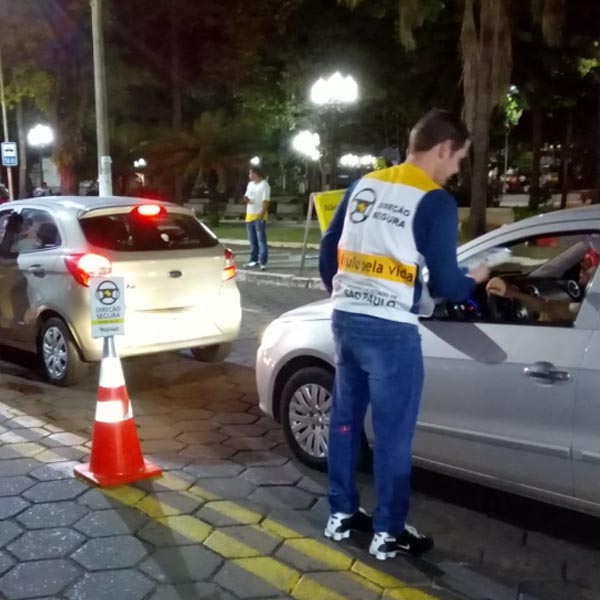 Programa Direção Segura fiscaliza 209 veículos em Paraguaçu Paulista