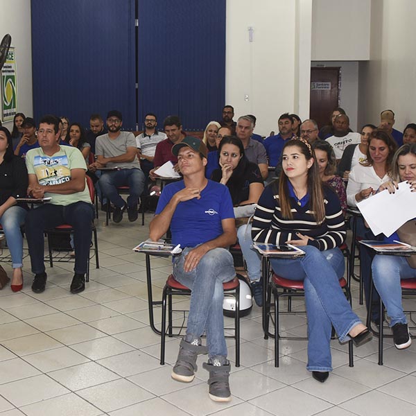 Escola de Negócios da ACE promove cursos e divulga agenda