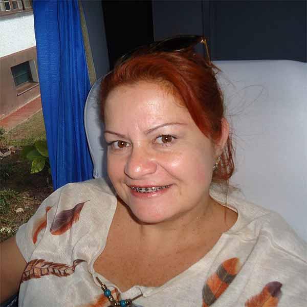 Rosemary Pavão Tayetti apaga velinhas nesta domingo