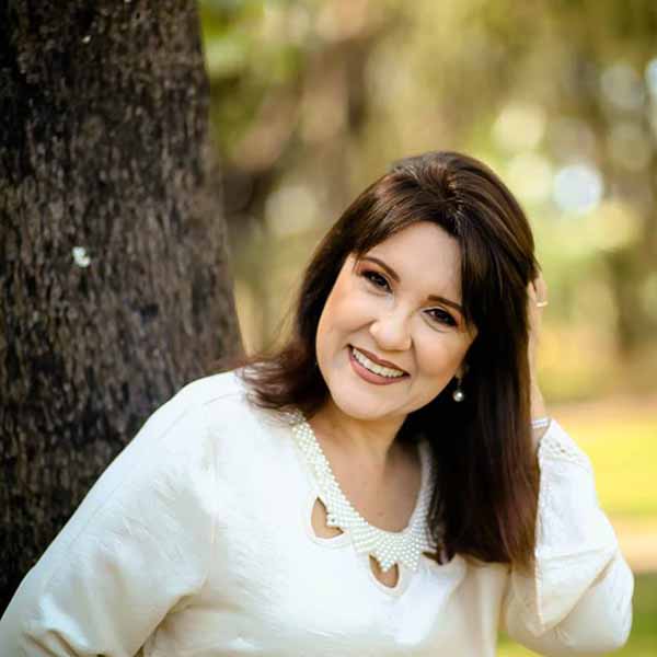Celi Lopes apaga velinhas nesta segunda