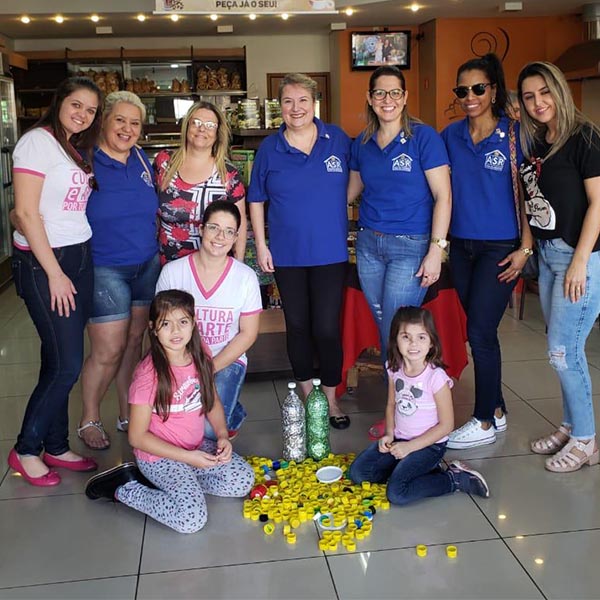 Casa da Amizade lança a campanha “Tampina e lacre solidário” para compra cadeiras de rodas.