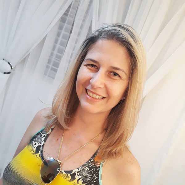 Juliana Farias completa idade nova
