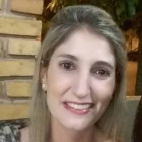 Kelli Pangoni comemora mais um aniversário.