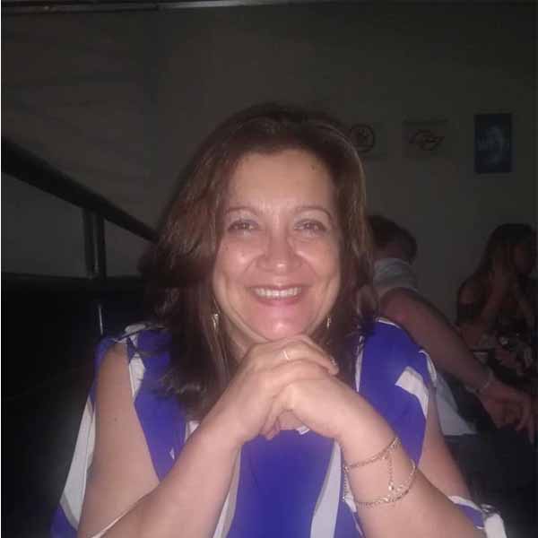 Rosiane Ruiz comemora mais um aniversário.