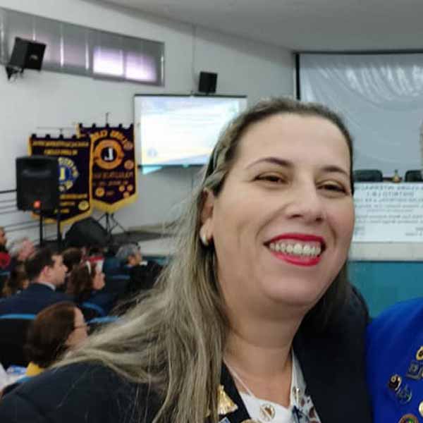 Karina Rodrigues é o aniversariante do dia