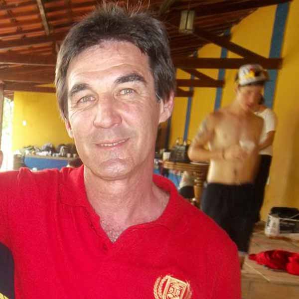 Mario Antonio apaga velinhas nesta quarta