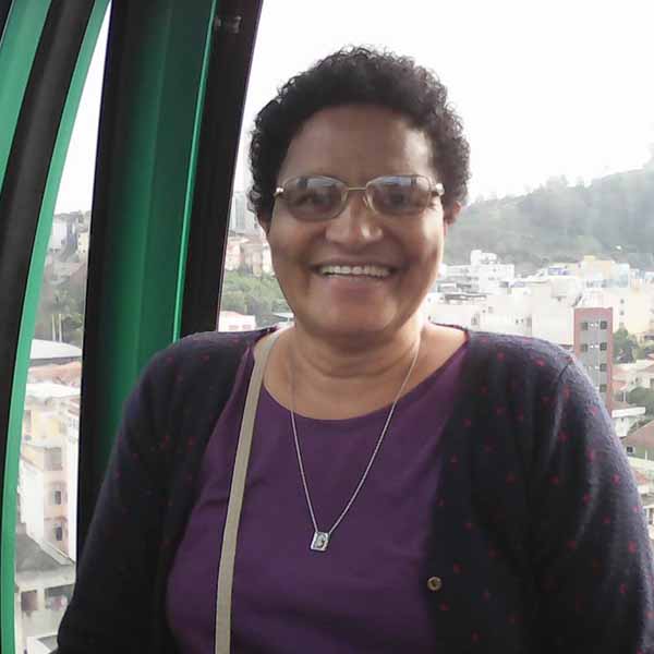 Lucia Aparecida comemora mais um aniversário.