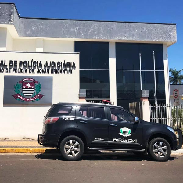 Motorista tem corpo queimado e é atropelado por ladrão durante roubo de carro em Tupã