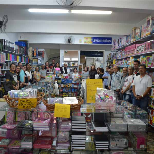 Quinze Papelaria e Brinquedos recebe o terço empresarial