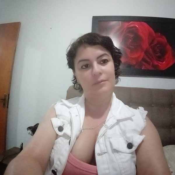 Karla Parmesano completa idade nova