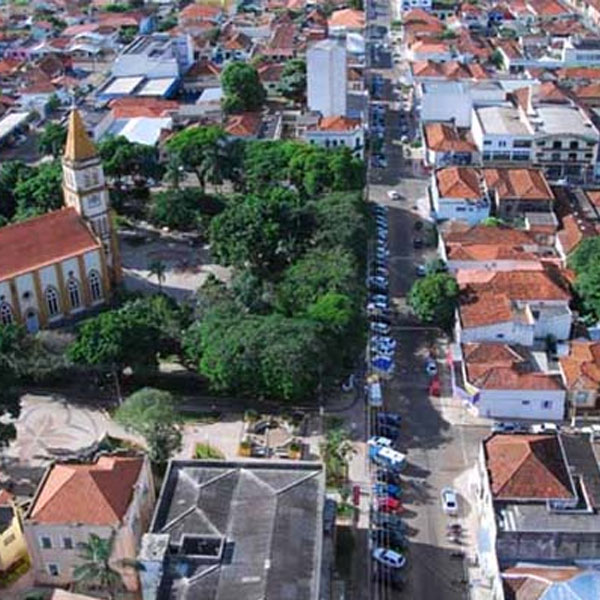 Comércio de Paraguaçu Paulista funciona até as 17h neste sábado (14)