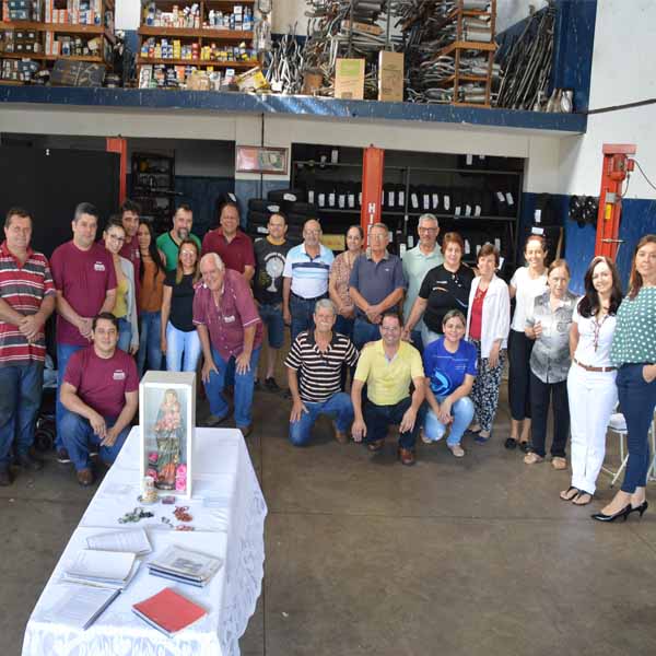 Bravo Auto Center recebe o terço empresarial