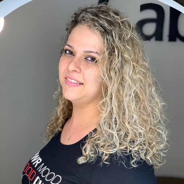 Carol Esquerdo comemora mais um ano de vida