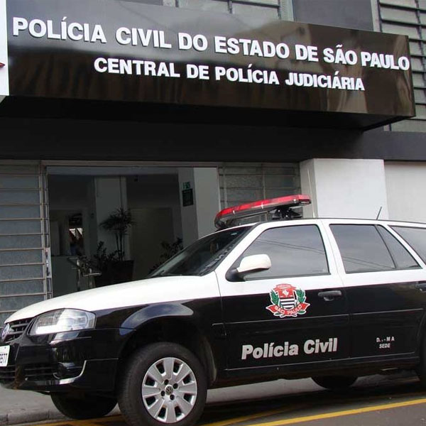 Criminosos rendem moradores de condomínio e roubam R$ 25 mil em Marília