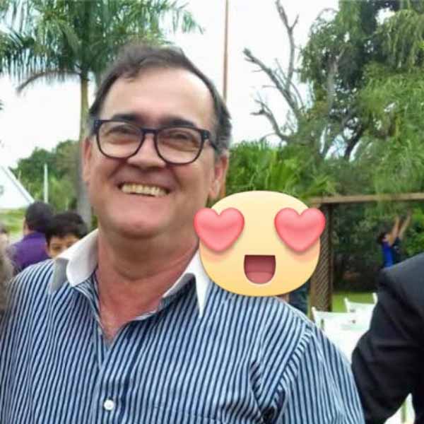 Carlos Marques apaga velinhas nesta sexta