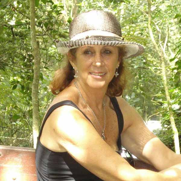 Rosangela Cupido comemora mais um ano de vida