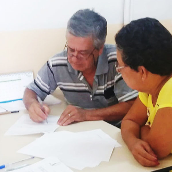 CDHU e Prefeitura entregam contrato de quitação de imóveis em Paraguaçu