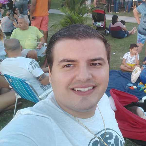 Tekinho Guerra recebe os parabéns pelo seu aniversário