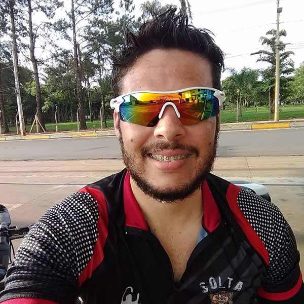 Charles Mello comemora mais um ano de vida