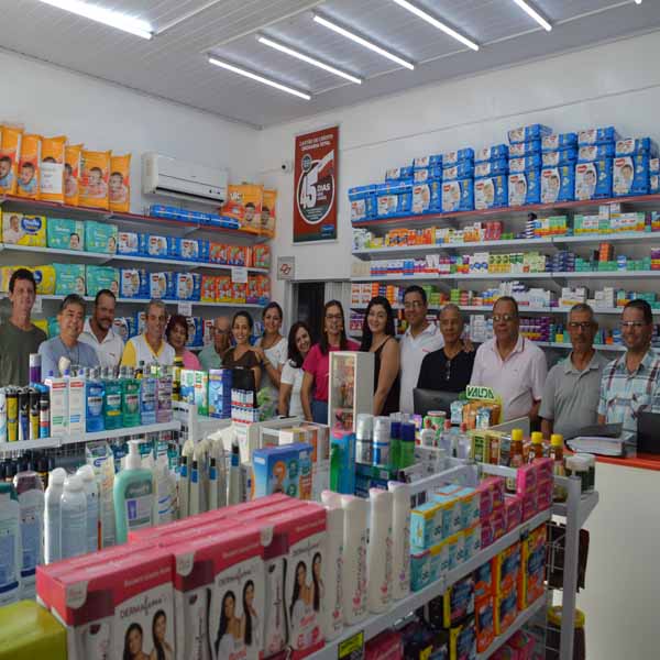 Drogaria Total recebe o terço empresarial