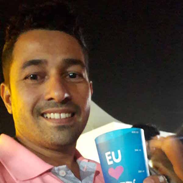 Ricardo Freitas recebe os parabéns pelo seu aniversário
