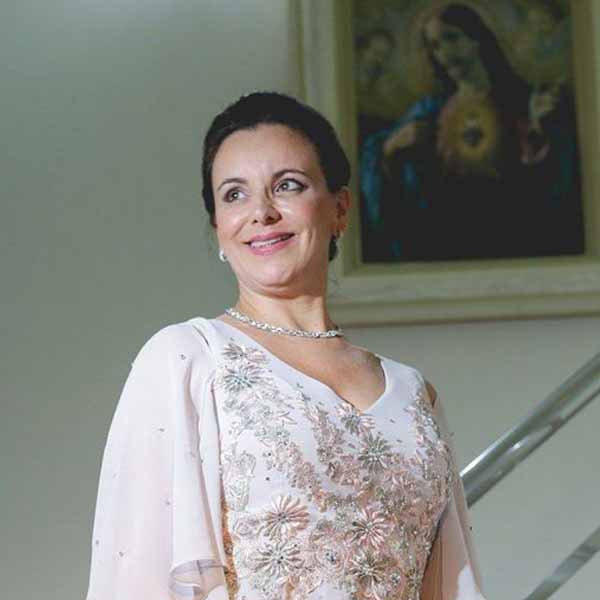 Ines Alfhonse completa idade nova