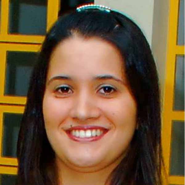 Ana Maricato completa idade nova