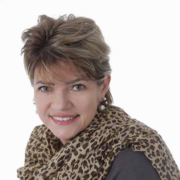 Andreia Silveira completa idade nova