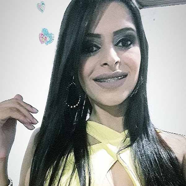 Amanda França comemora mais um ano de vida