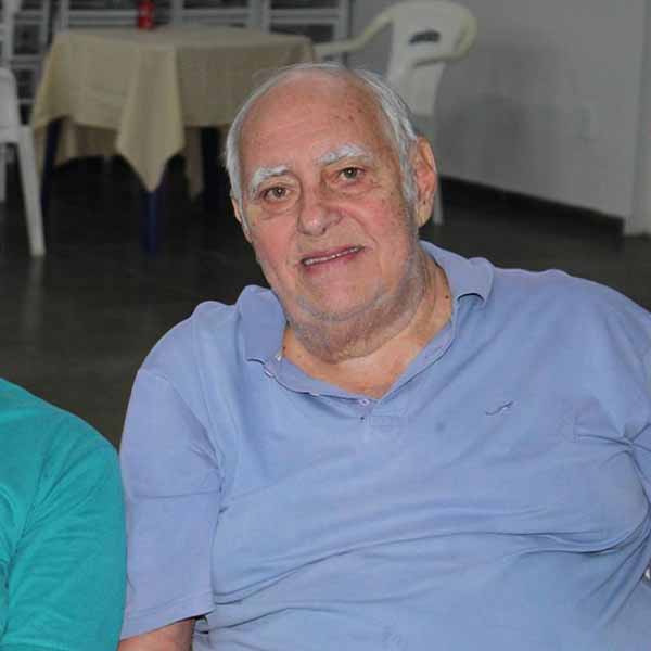 Augusto Reis completa idade nova