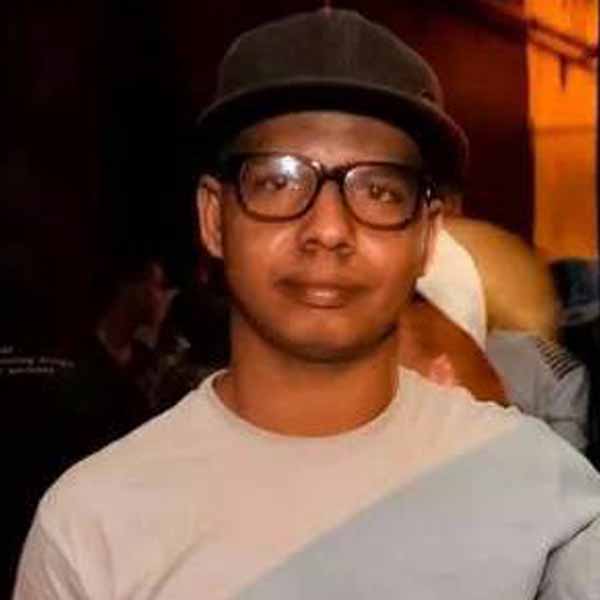 Tiago Valerio recebe os parabéns pelo seu aniversário