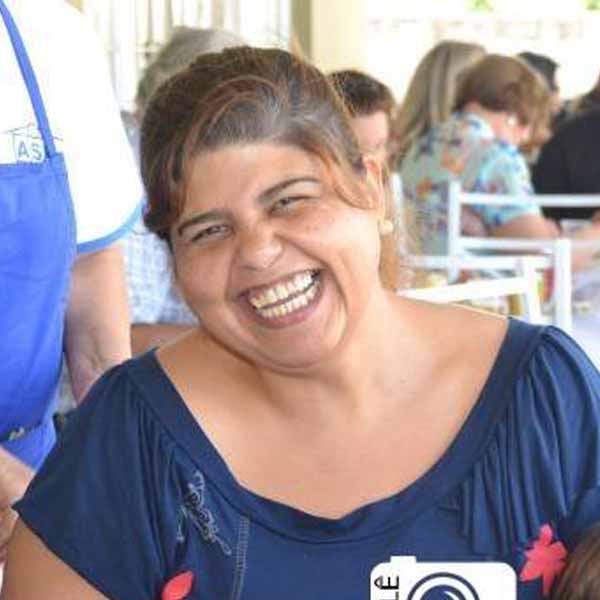 Ana Paula recebe os parabéns pelo seu aniversário