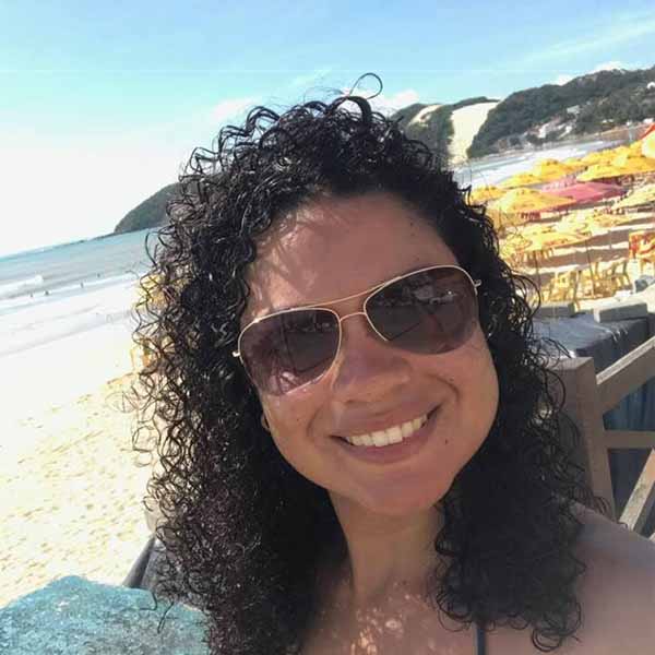 Arielli Estevam comemora mais um ano de vida