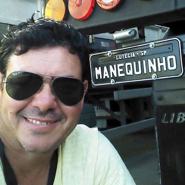 Manequinho recebe os parabéns pelo seu aniversário