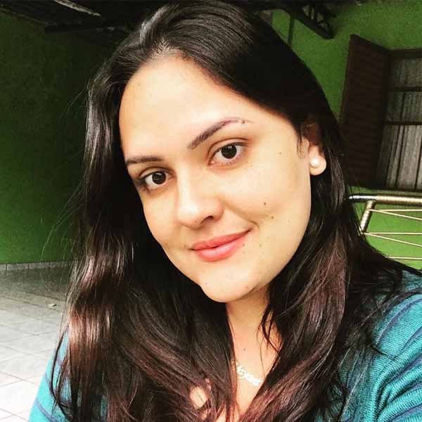Mayara Canevari comemora mais um ano de vida