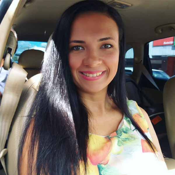 Josiane Queiroz comemora mais um ano de vida