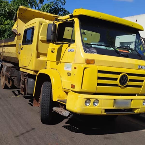 Carga de maconha escondida em caminhão de empresa é apreendida em rodovia de Assis