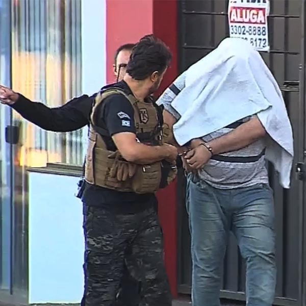 Mensagem mostra professor negociando atos sexuais da filha em troca de dinheiro, em Assis