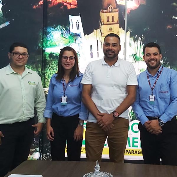 Associação Comercial e Empresarial recebe representantes da Uniodonto Prudente
