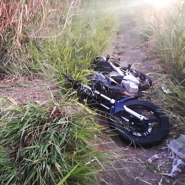 Duas pessoas ficam feridas após moto colidir em caminhão na rodovia Paraguaçu-Quatá