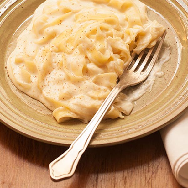 Macarrão Alfredo em uma panela só