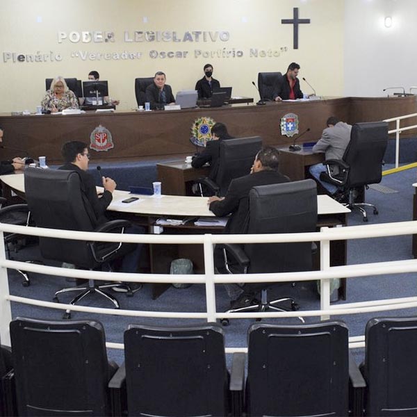 Câmara de Vereadores aprova projetos da Prefeita