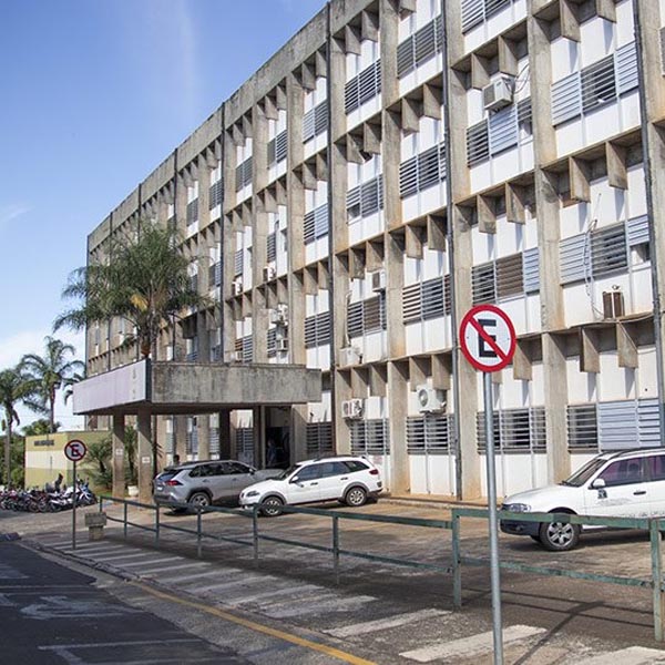 Duas crianças estão hospitalizadas com suspeita de COVID-19; uma de Assis e outra de Cândido Mota