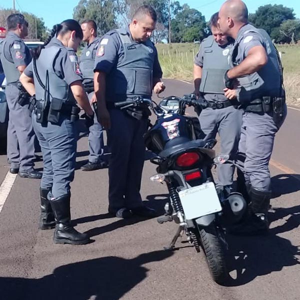 Motocicleta furtada é encontrada pela Polícia Militar em Paraguaçu Paulista