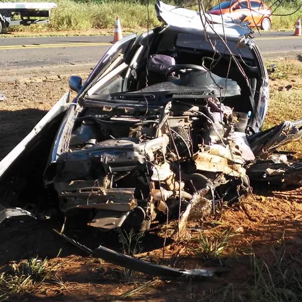 Colisão frontal deixa duas vítimas fatais em Rancharia