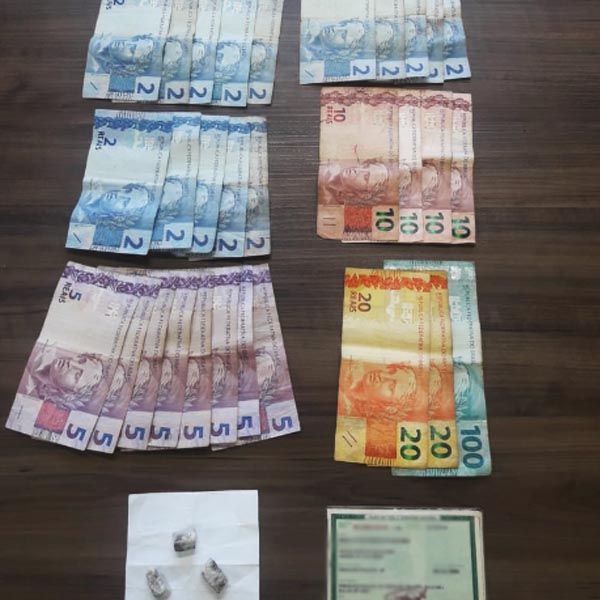 Adolescente é apreendido com drogas e dinheiro no Aldo Paes Leme