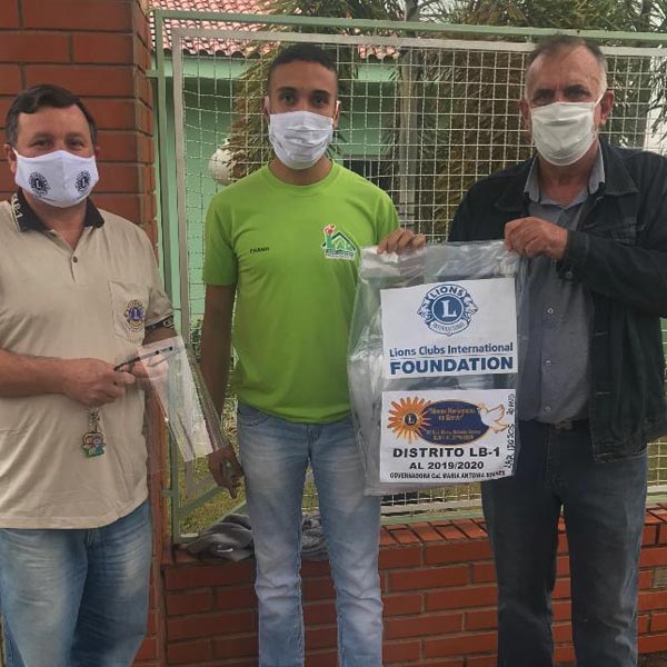 Paraguaçu Paulista é beneficiada com protetores faciais doados pelo Lions Clube