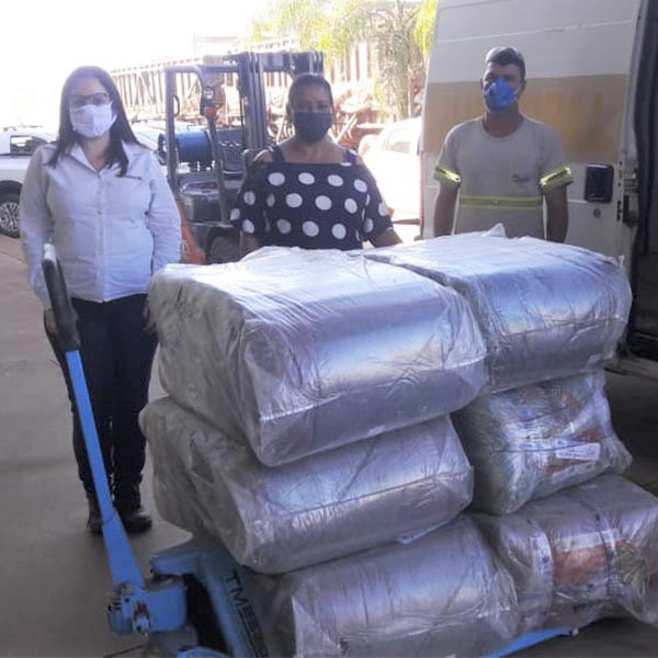 Inverno Solidário: Fundo Social entrega cobertores a mais de 30 famílias